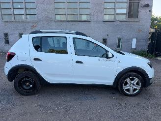 skadebil auto Dacia Sandero 1.5 DCI 2015/11