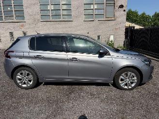Vaurioauto  passenger cars Peugeot 308 II ACTIVE 2018/3