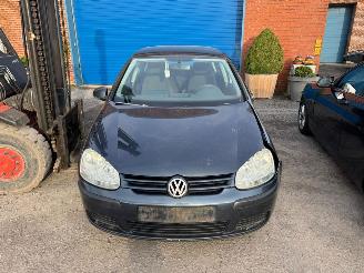krockskadad bil auto Volkswagen Golf V 2005/5