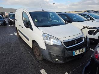 uszkodzony samochody osobowe Peugeot Partner  2018/11