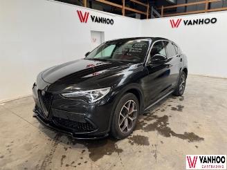 damaged passenger cars Alfa Romeo Stelvio  2018/8