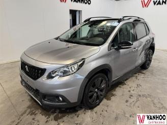 damaged passenger cars Peugeot 2008  2019/1