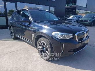 Vaurioauto  passenger cars BMW iX3  2021/12