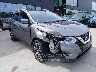 uszkodzony samochody osobowe Nissan Qashqai  2020/6