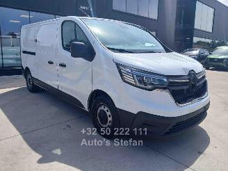 uszkodzony samochody osobowe Renault Trafic CONFORT 2024/3