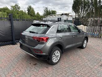 uszkodzony samochody osobowe Volkswagen T-Roc  2023/8