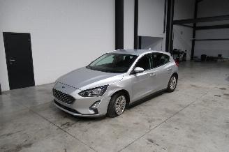 Damaged car Ford Focus TITANIUM 2019/8