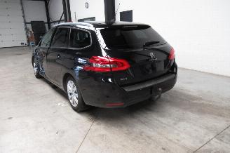 Peugeot 308 SW picture 3