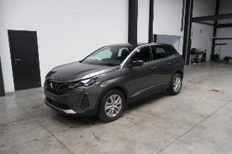 Coche accidentado Peugeot 3008 SUV 2023/3