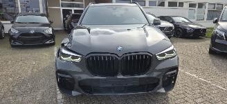 uszkodzony samochody osobowe BMW X5  2022/12