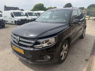 Vaurioauto  passenger cars Volkswagen Tiguan 1.4 TSI Sport & Style 2015/1