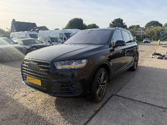 Vaurioauto  passenger cars Audi Q7 3.0 TDI quattro 7 PERSOONS S LINE 2015/1