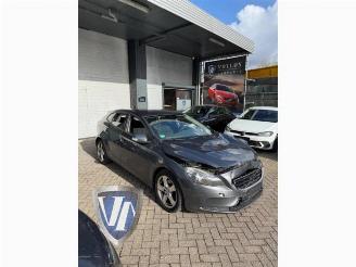 Salvage car Volvo V-40 V40 (MV), Hatchback 5-drs, 2012 / 2019 1.6 T3 GTDi 16V 2014/8