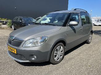 skadebil auto Skoda Roomster 1.2 tsi 2012/6