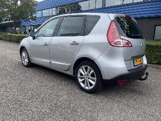 Schadeauto Renault Scenic 2.0 Aut. 2011/4