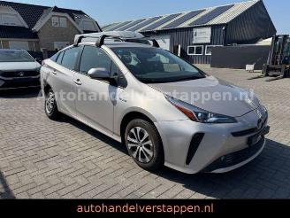 Vaurioauto  passenger cars Toyota Prius Comfort 1.8i VVT-i Hybrid JBL 2021/4