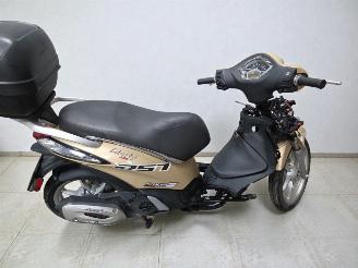 skadebil bromfiets Piaggio  LIBERTY 2020/2