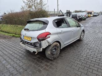 Auto da rottamare Peugeot 208 1.2 12v 2018/7