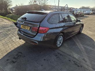 Vrakbiler auto BMW 3-serie 320d Touring 2016/8