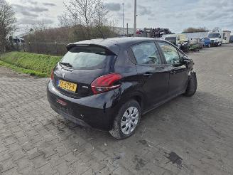 rozbiórka samochody osobowe Peugeot 208 1.2 12v 2016/9