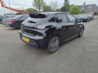 uszkodzony samochody osobowe Peugeot 208 1.2 Vti 2021/11