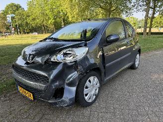 uszkodzony samochody osobowe Peugeot 107  2009/1