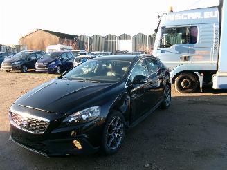 krockskadad bil auto Volvo V-40 1.6 D - Cross Country 2014/10