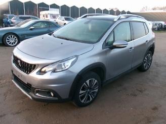 uszkodzony samochody osobowe Peugeot 2008 1.2 Allure 2019/10