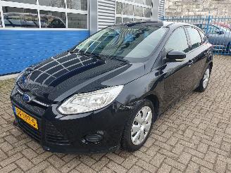 škoda osobní automobily Ford Focus 1.0 EcoBoost Lease Trend 2012/6