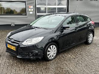 škoda osobní automobily Ford Focus 1.0 EcoBoost Trend 5drs 2013/4