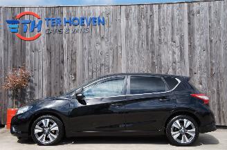 Damaged car Nissan Pulsar 1.5 DCi Acenta Airco Navi Cruise Xenon Stoelverwarming 81KW Euro 5 2015/1