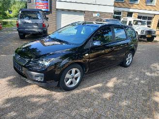 krockskadad bil auto Ford Focus Focus 2 Wagon Combi 1.8 16V (Q7DA) [92kW] 2008/1