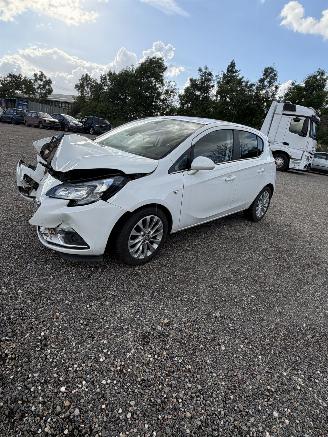 Salvage car Opel Corsa Corsa e 1.0 turbo 2019/1