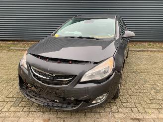 škoda osobní automobily Opel Astra SPORTS TOURER - 1.4 16V ecoFLEX Combi/o  Benzine 1.398cc 74kW (101pk) FWD 2010-10/2015-10 (PC8EB; PD8EB; PE8EB; PF8EB) A14XER 2011/3