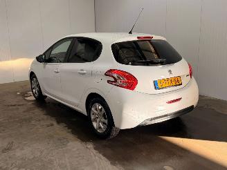 Coche accidentado Peugeot 208 1.2 Vti 12V PureTech 82 Hatchback  Benzine 1.199cc 60kW (82pk) FWD 2013/10