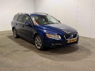 uszkodzony samochody osobowe Volvo V-70 2.0 D3 20V Combi/o  Diesel 1.984cc 100kW (136pk) FWD 2013/1