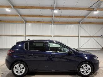 Avarii autoturisme Peugeot 308 1.2PureTech 81kW Blue Lease Executive 2019/6