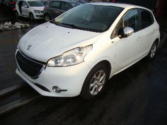 demontáž osobní automobily Peugeot 208  2013/1