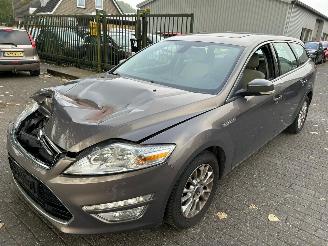 damaged passenger cars Ford Mondeo 2.0 TDCI  Automaat Stationcar 2012/1