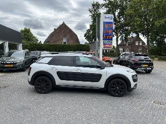 Damaged car Citroën C4 cactus 1.2 Pure Tech Shine 2015/7