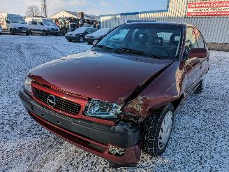 Salvage car Opel Astra 1.6 1995/11