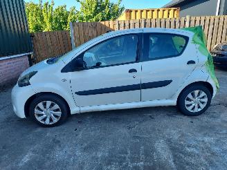 Vrakbiler auto Toyota Aygo  2014/2