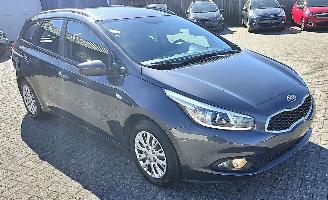 Tweedehands auto Kia Cee d Kia Ceed Sportswagon Dream Team 2015/4