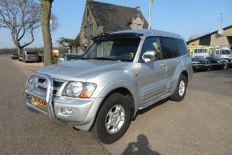 Avarii auto utilitare Mitsubishi Pajero PAJERO 3.2 DI GLS LBHR LONG BODY 4X4 AIRCO 2000/8