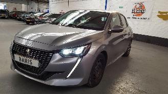 uszkodzony samochody osobowe Peugeot 208 1.2 VTI 12 V PURETECH 75 PK ... 2021/2