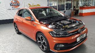Voiture accidenté Volkswagen Polo 1.0 TSI 12V AUT R LINE BLUEMOTION 4DRS BENZ 999CC 85KW 116PK 2019/3