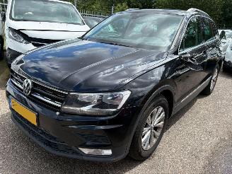 uszkodzony samochody osobowe Volkswagen Tiguan 1.4 TSI ACT Comfortline 2017/8