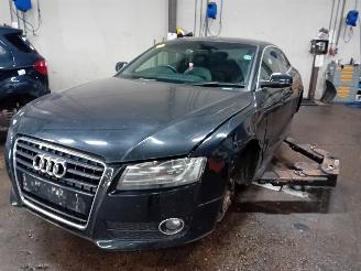 Salvage car Audi A5 A5 (8T3) Coupé 2.0 TDI 16V (CAHA) [125kW]  (08-2008/03-2012) 2010/10