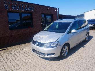 krockskadad bil auto Volkswagen Sharan HIGHLINE BMT 2011/10