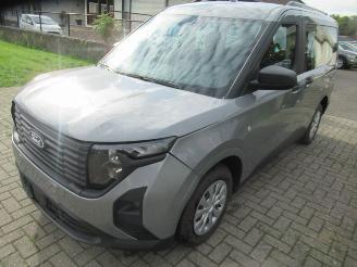 Vaurioauto  passenger cars Ford Tourneo Courier 1.0Ecoboost 125pk Start&Stop Airco Camera StoelVerwarming........ 2024/9